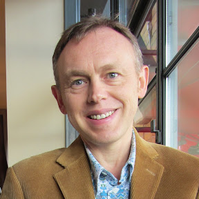 Steven Braggs, author of Retrowow