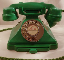 Green GPO Telephone 162, 1934 (image John Lam-Foley)